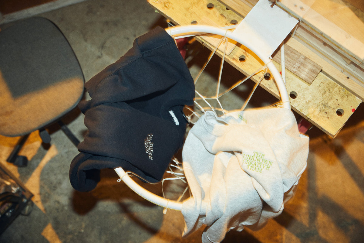 「THE UNKNOWN CREATIVE TEAM 」